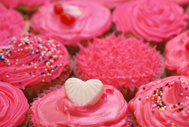 pink cupcakes for those that want to go really pink this Valentines Day.