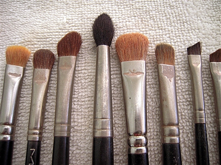 dirty makeup brushes