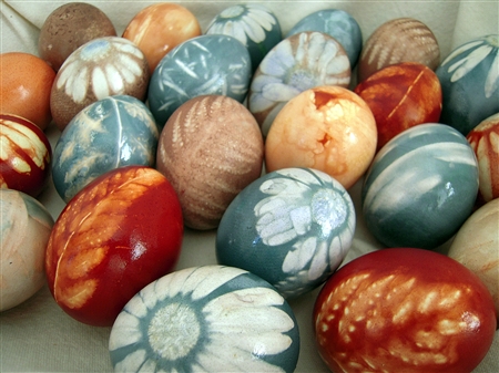 Naturally Dyed Easter Eggs Natural Dye Colored Easter Eggs