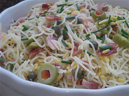 close-up-pasta-salad